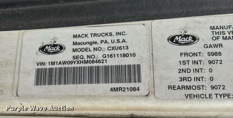 image for item DW1965 2017 Mack CXU semi truck