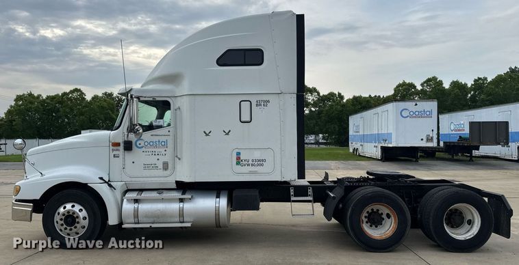 image for item DW1973 2007 International 9400I semi truck