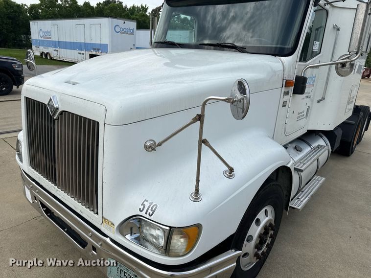 image for item DW1973 2007 International 9400I semi truck