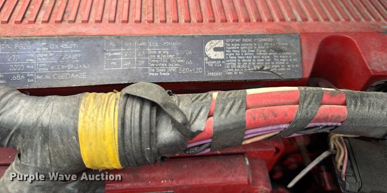 image for item DW1973 2007 International 9400I semi truck