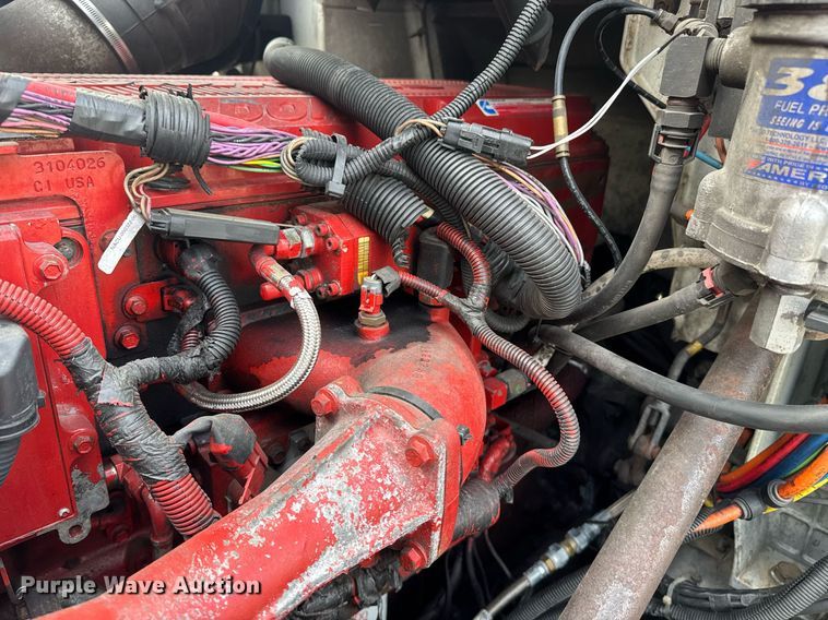 image for item DW1973 2007 International 9400I semi truck