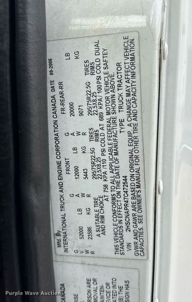 image for item DW1973 2007 International 9400I semi truck