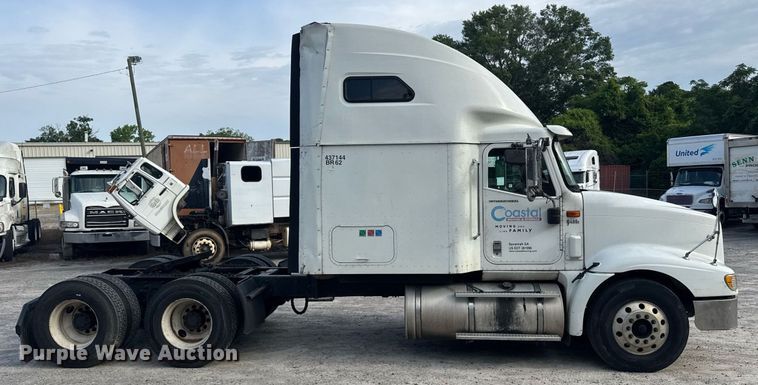 image for item DW1974 2007 International 9400I semi truck