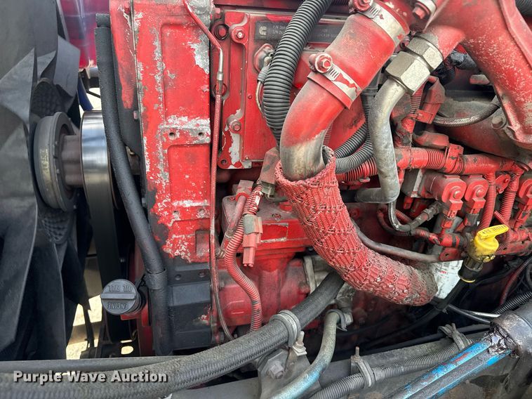 image for item DW1974 2007 International 9400I semi truck