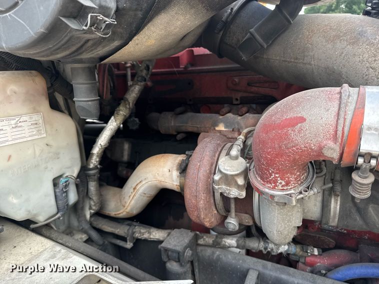 image for item DW1974 2007 International 9400I semi truck