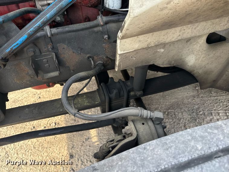 image for item DW1974 2007 International 9400I semi truck