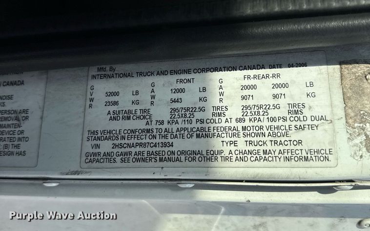 image for item DW1974 2007 International 9400I semi truck