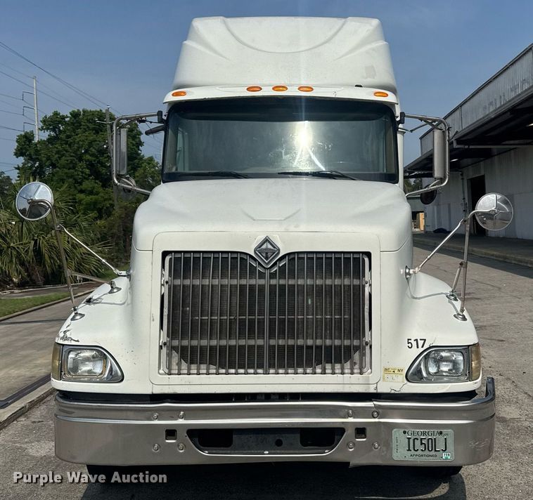 image for item DW1987 2007 International 9400I semi truck