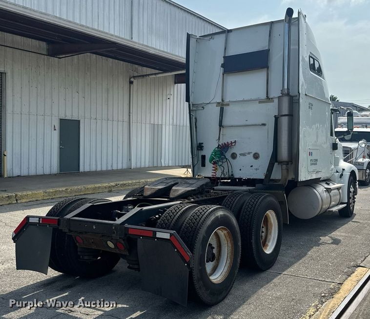 image for item DW1987 2007 International 9400I semi truck