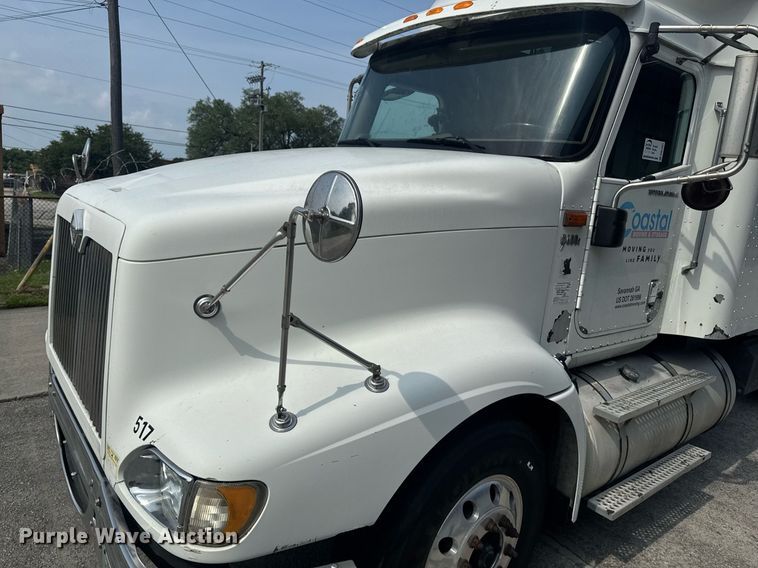 image for item DW1987 2007 International 9400I semi truck