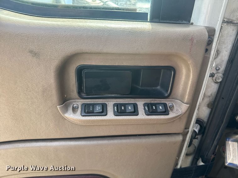 image for item DW1987 2007 International 9400I semi truck