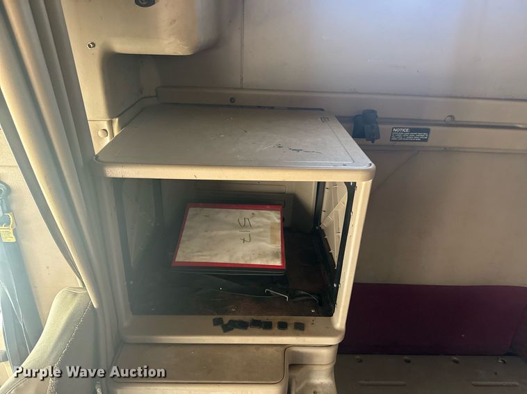 image for item DW1987 2007 International 9400I semi truck