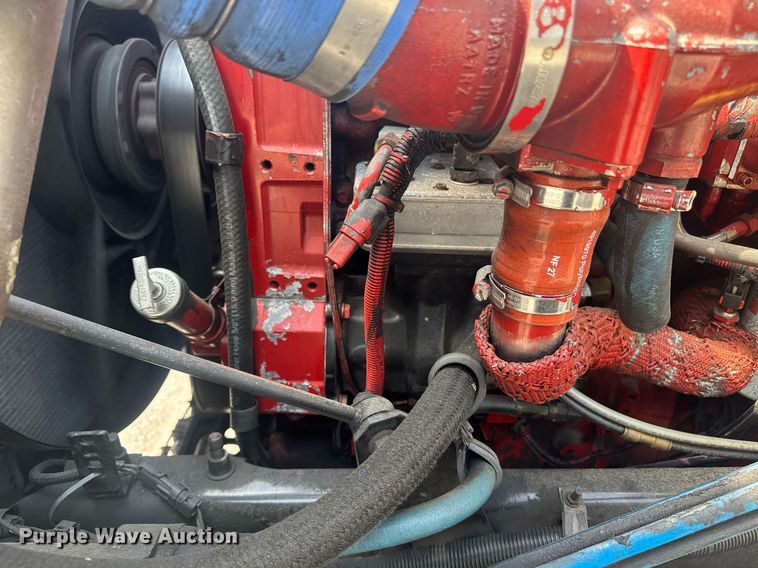 image for item DW1987 2007 International 9400I semi truck