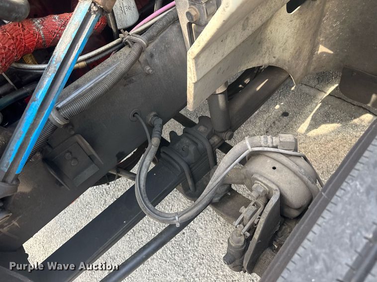 image for item DW1987 2007 International 9400I semi truck