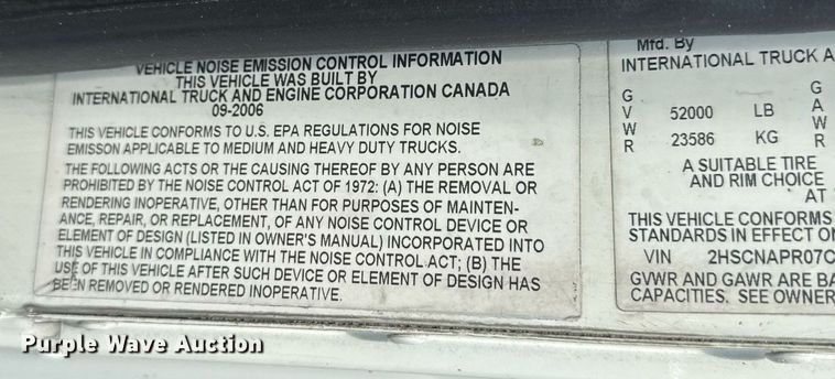 image for item DW1987 2007 International 9400I semi truck