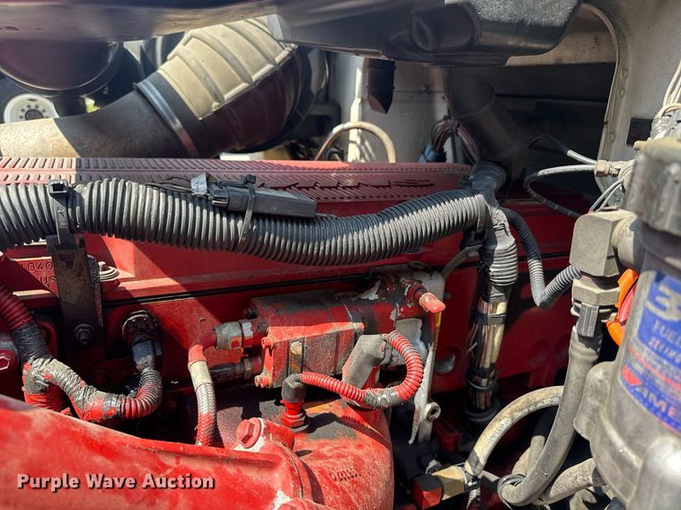 image for item DW1988 2007 International 9400I semi truck