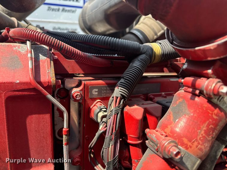 image for item DW1988 2007 International 9400I semi truck