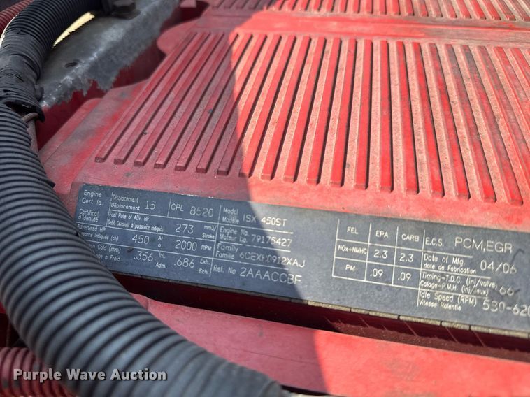 image for item DW1988 2007 International 9400I semi truck