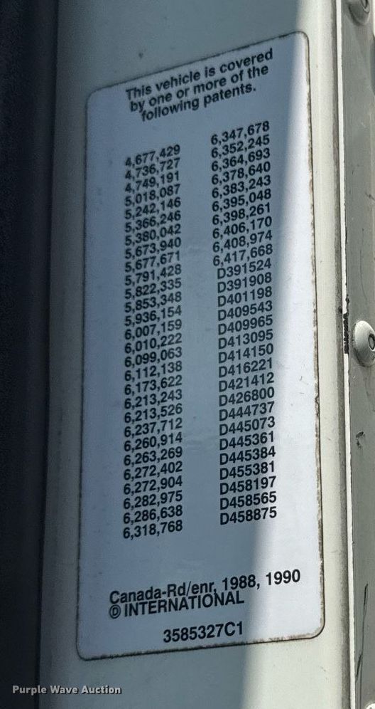 image for item DW1988 2007 International 9400I semi truck