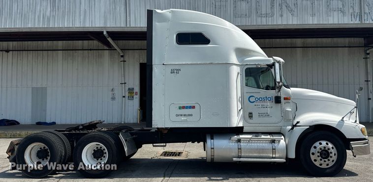 image for item DW1989 2007 International 9400I semi truck