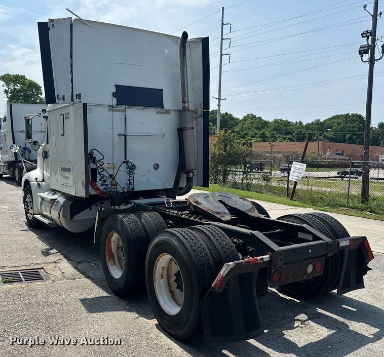 image for item DW1989 2007 International 9400I semi truck