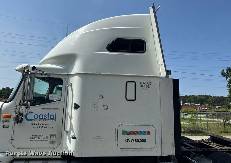 image for item DW1989 2007 International 9400I semi truck