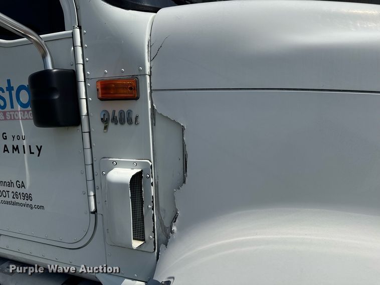 image for item DW1989 2007 International 9400I semi truck