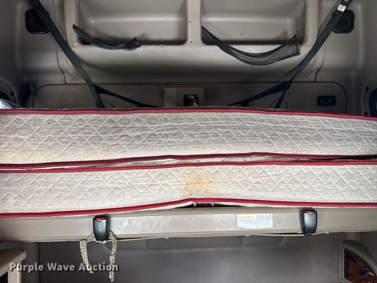 image for item DW1989 2007 International 9400I semi truck