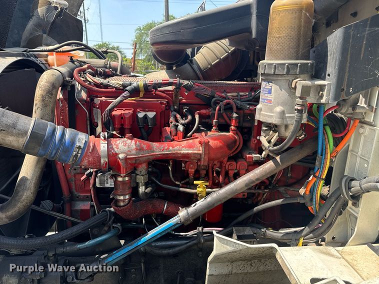 image for item DW1989 2007 International 9400I semi truck