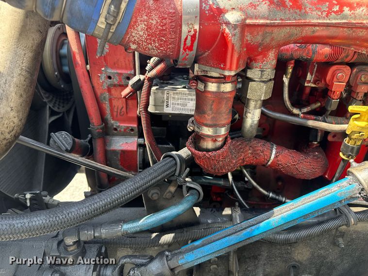 image for item DW1989 2007 International 9400I semi truck