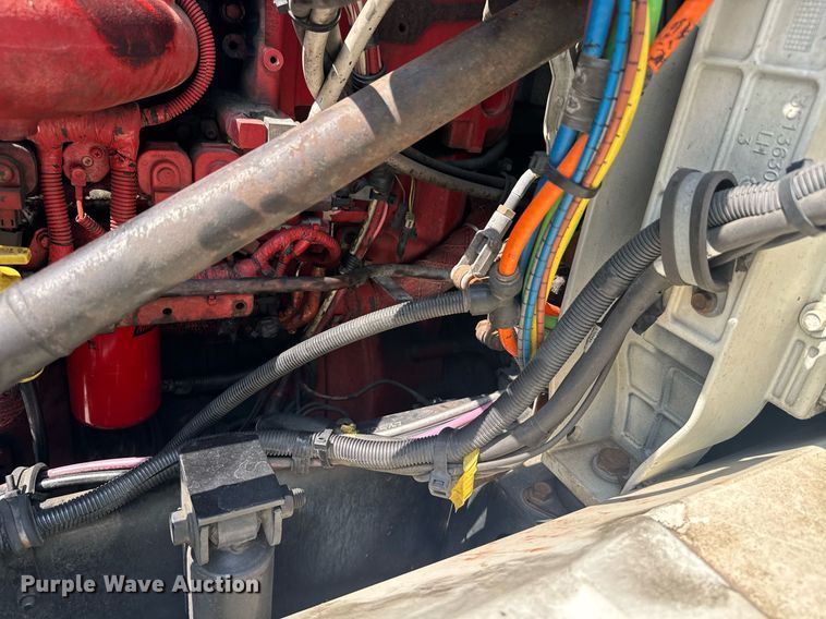 image for item DW1989 2007 International 9400I semi truck