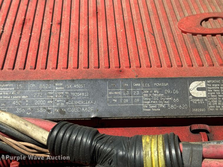 image for item DW1989 2007 International 9400I semi truck