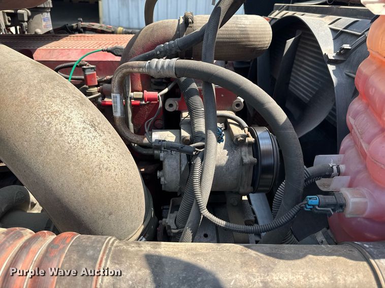 image for item DW1989 2007 International 9400I semi truck