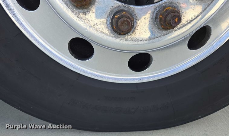 image for item DW7018 2018 Freightliner Cascadia semi truck