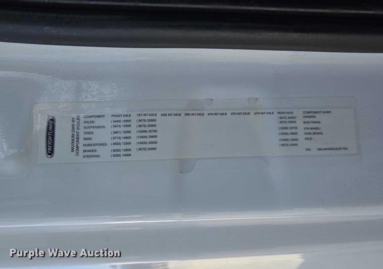 image for item DW7018 2018 Freightliner Cascadia semi truck