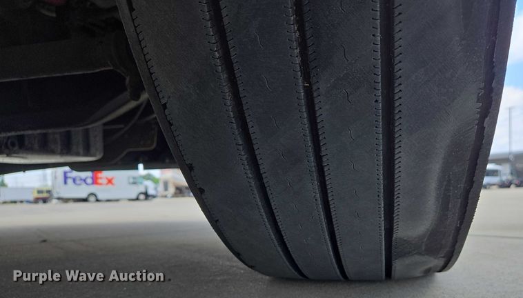 image for item DW7019 2018 Freightliner Cascadia semi truck