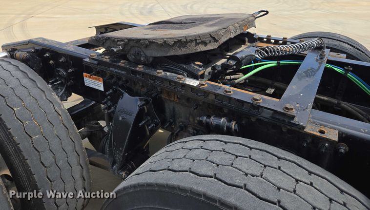 image for item DW7021 2019 Freightliner Cascadia semi truck