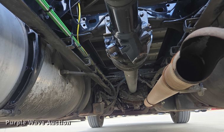 image for item DW7021 2019 Freightliner Cascadia semi truck