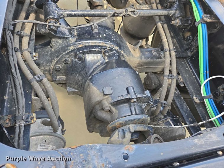 image for item DW7021 2019 Freightliner Cascadia semi truck