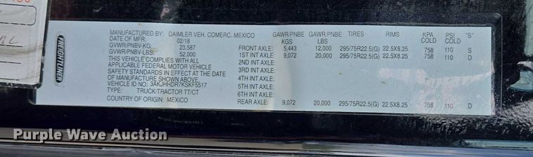 image for item DW7021 2019 Freightliner Cascadia semi truck