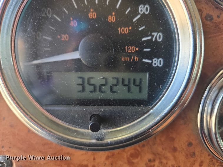 image for item DW7035 2005 Peterbilt  379 semi truck