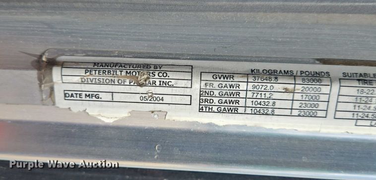 image for item DW7035 2005 Peterbilt  379 semi truck