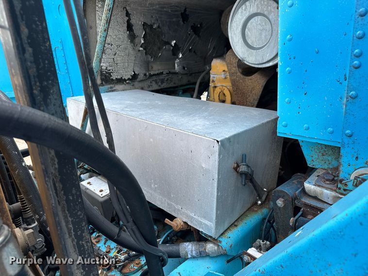 image for item DY0016 1991 Freightliner FLA086 semi truck