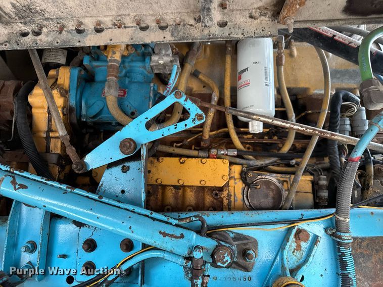 image for item DY0016 1991 Freightliner FLA086 semi truck