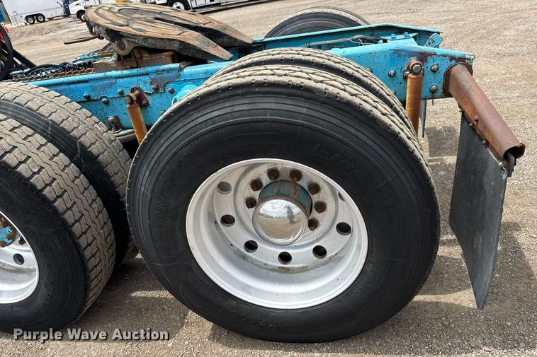 image for item DY0016 1991 Freightliner FLA086 semi truck