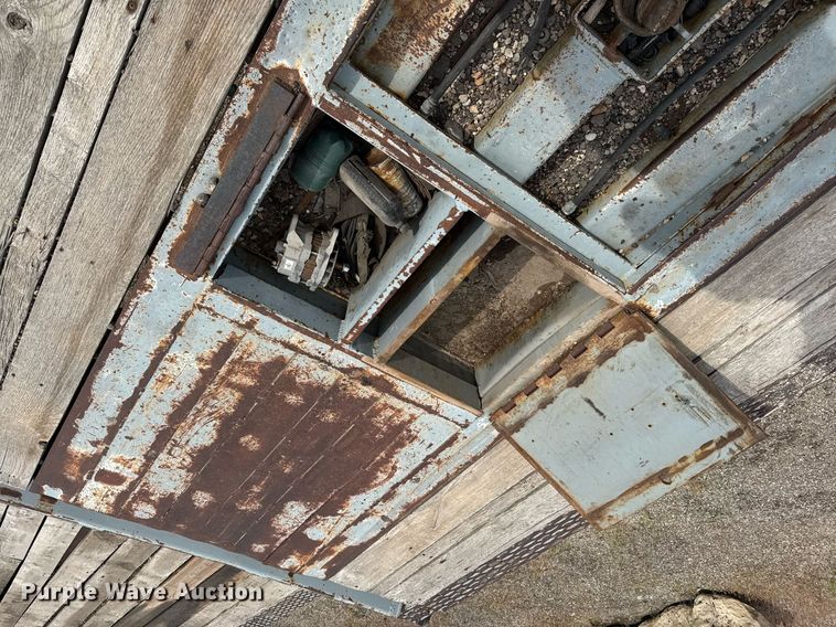 image for item DY0038 1985 Load King 504 DFP lowboy equipment trailer