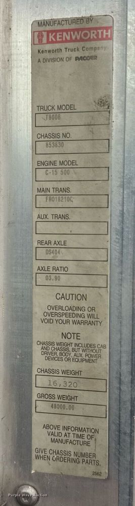 image for item DY0041 2000 Kenworth T800 semi truck