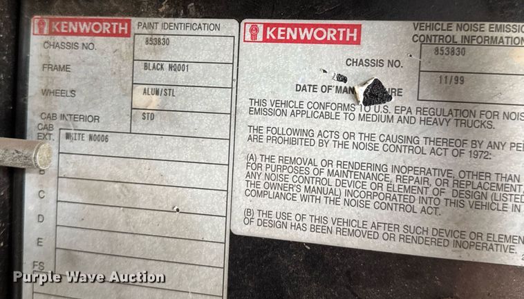 image for item DY0041 2000 Kenworth T800 semi truck