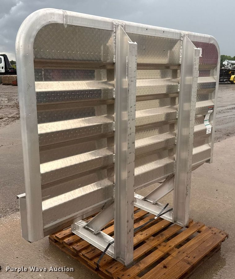 image for item DY0164 Merritt headache rack