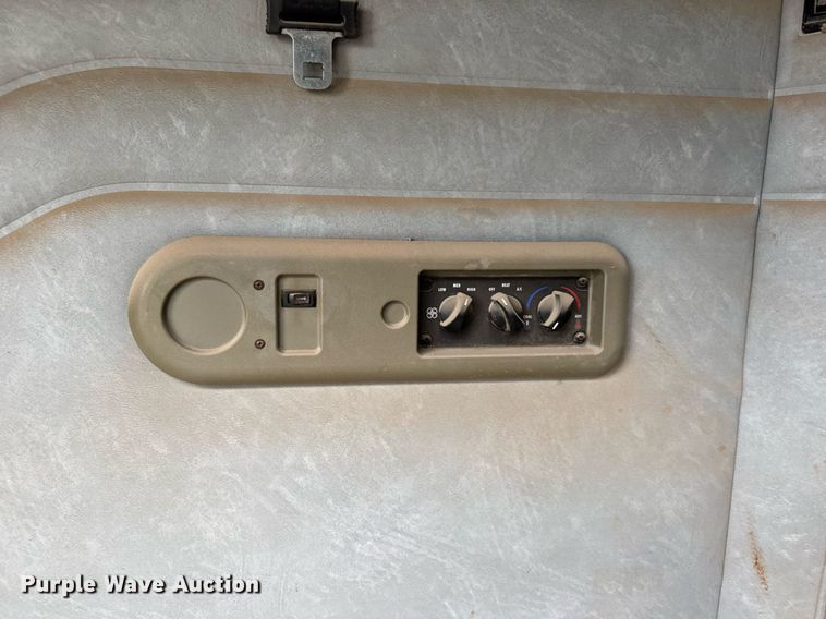 image for item DY0165 Mack sleeper cab